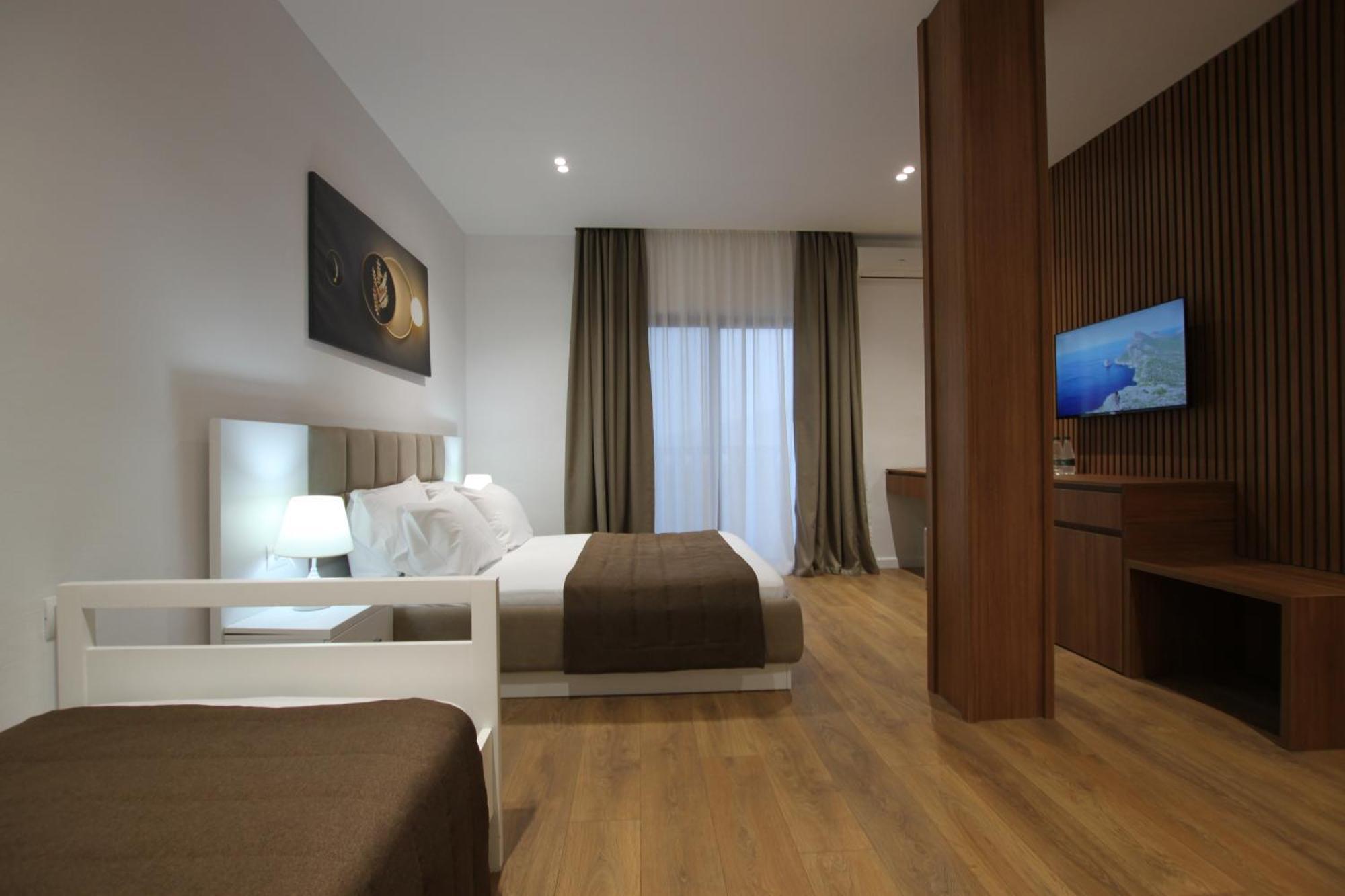 Orchids Hotel Sarandë Esterno foto