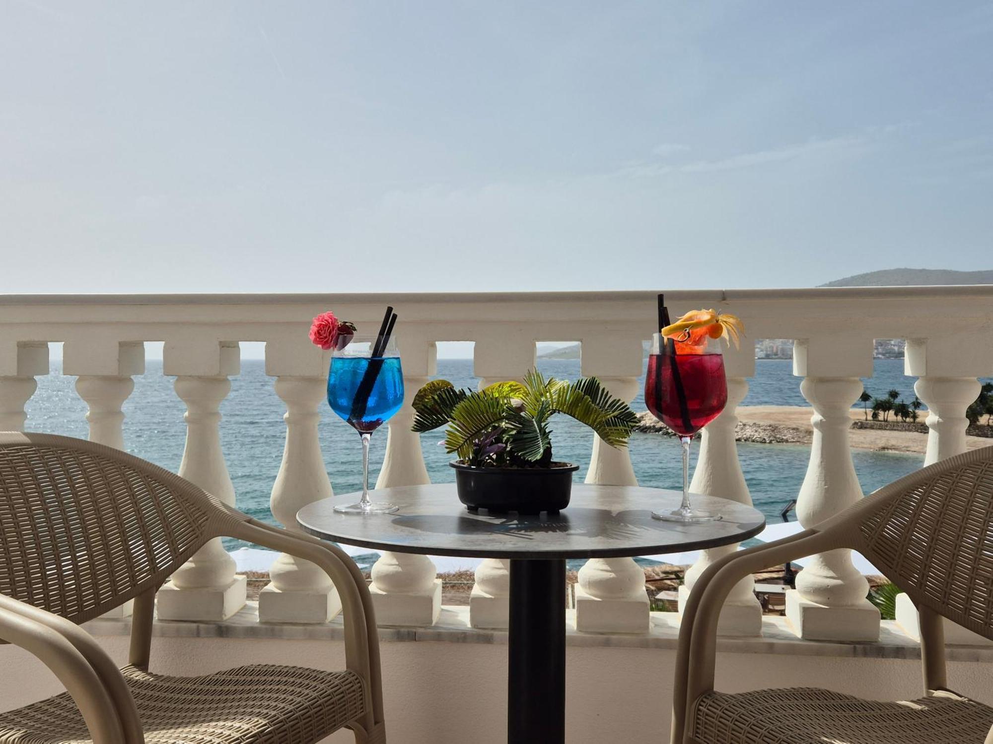 Orchids Hotel Sarandë Esterno foto